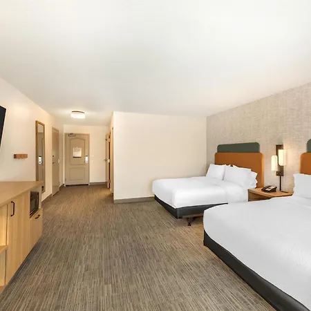 Hampton Inn & Suites Moreno Valley-3